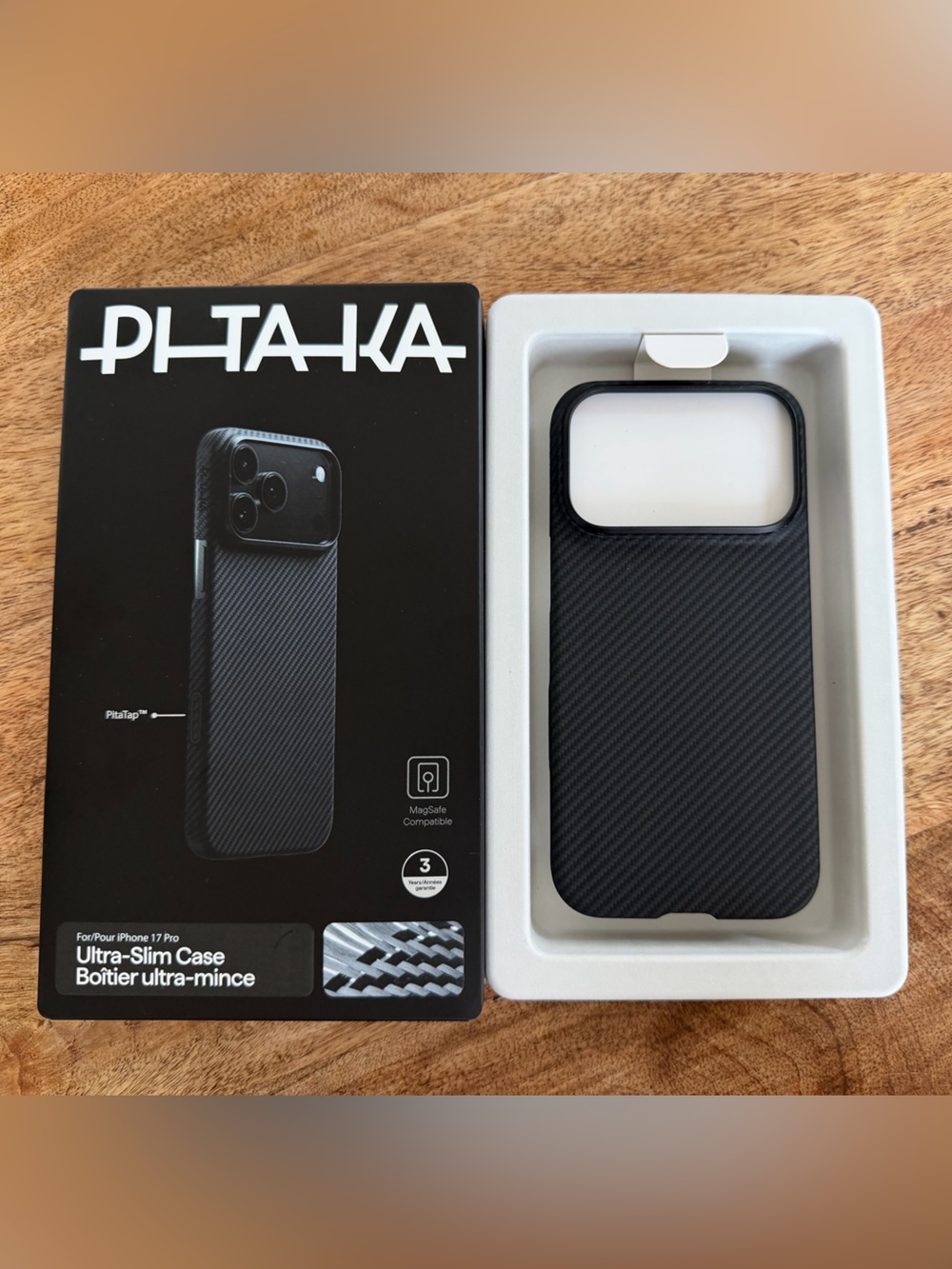 Pitaka Apple iPhone 17 Pro Carbon Fiber-Texture Black Ultra Slim Phone Case